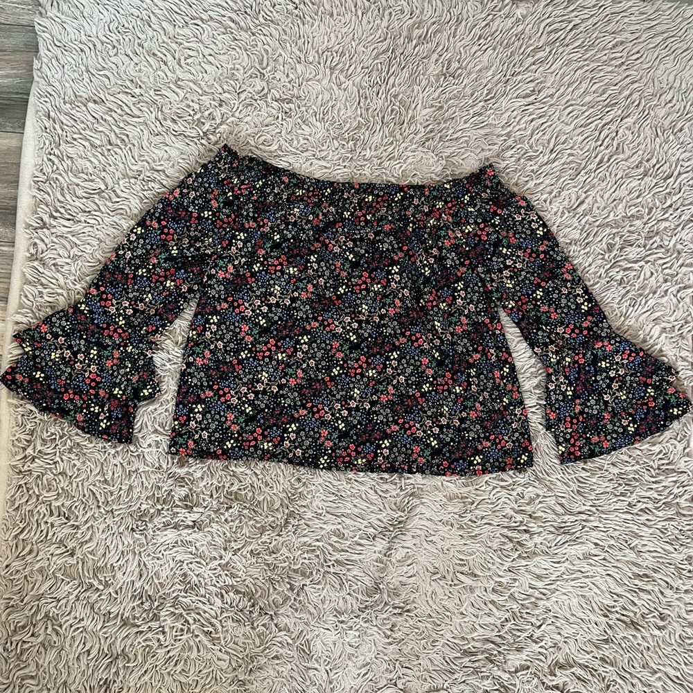 Lucky Brand Floral Flutter Sleeve Off the Shoulder Top SZ M - Picture 2 of 10
